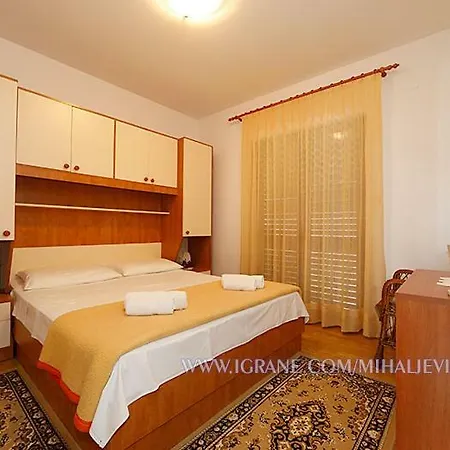 아파트 Apartman