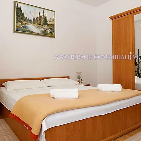 Apartment Apartman Igrane