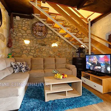 Apartman *
